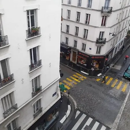 Joli Deux Pièces Au 14ème Arrondissement à Parigi