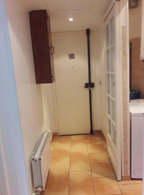 Joli Deux Pieces Au 14eme Arrondissement A * Paris