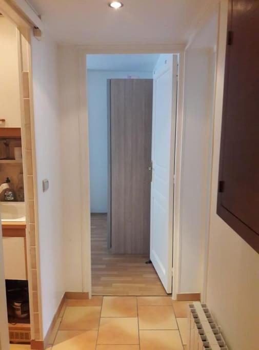 Joli Deux Pieces Au 14eme Arrondissement A Apartment Paris