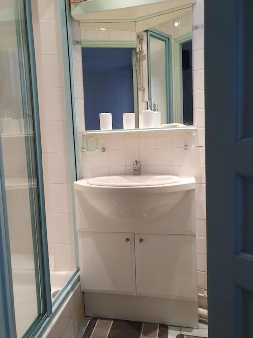 Joli Deux Pieces Au 14eme Arrondissement A Apartment